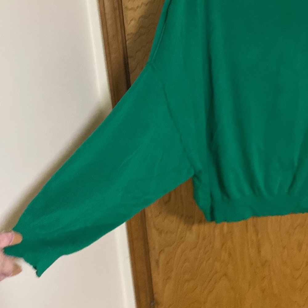 Umgee Kelly green Umgee off the shoulder sweater Rayon/Viscose Blend Soft Large - Picture 4 of 6